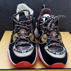 Fendi Fluid Runner Sneakers. Size 6.5